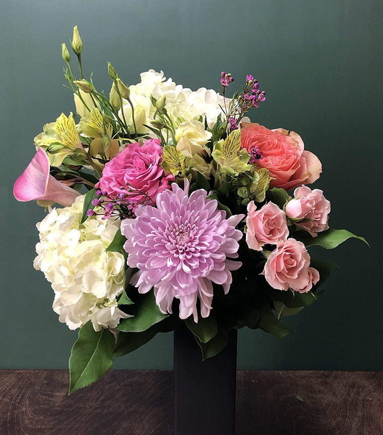Graduation Soft Bouquet Round bouquet with pastel tones and summer blooms – Montreal delivery McGill