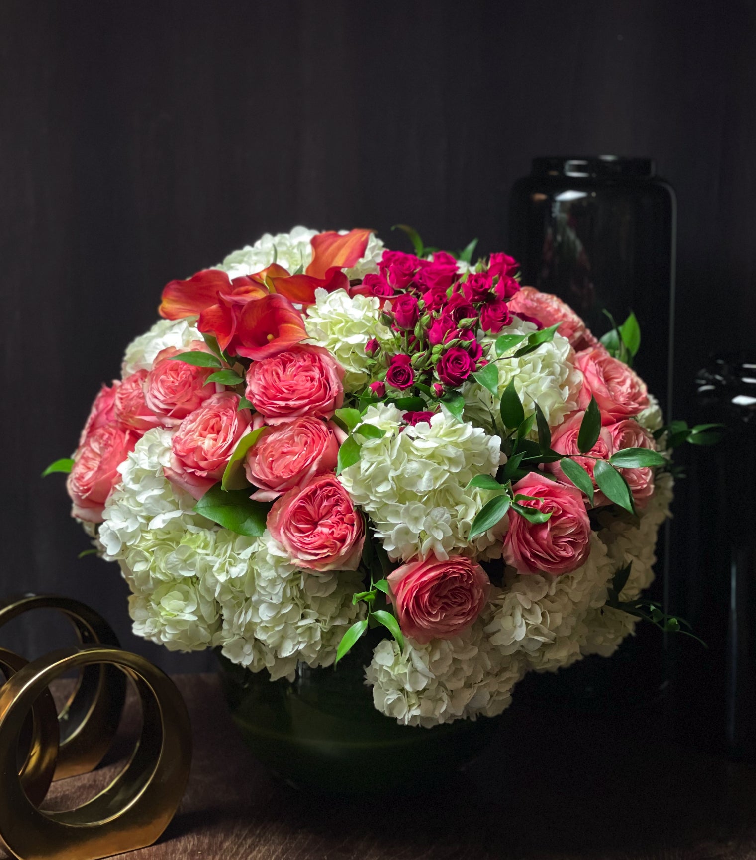 Chic bouquet with pink tones and white hydrangeas and textured greens – Mother's Day Montreal