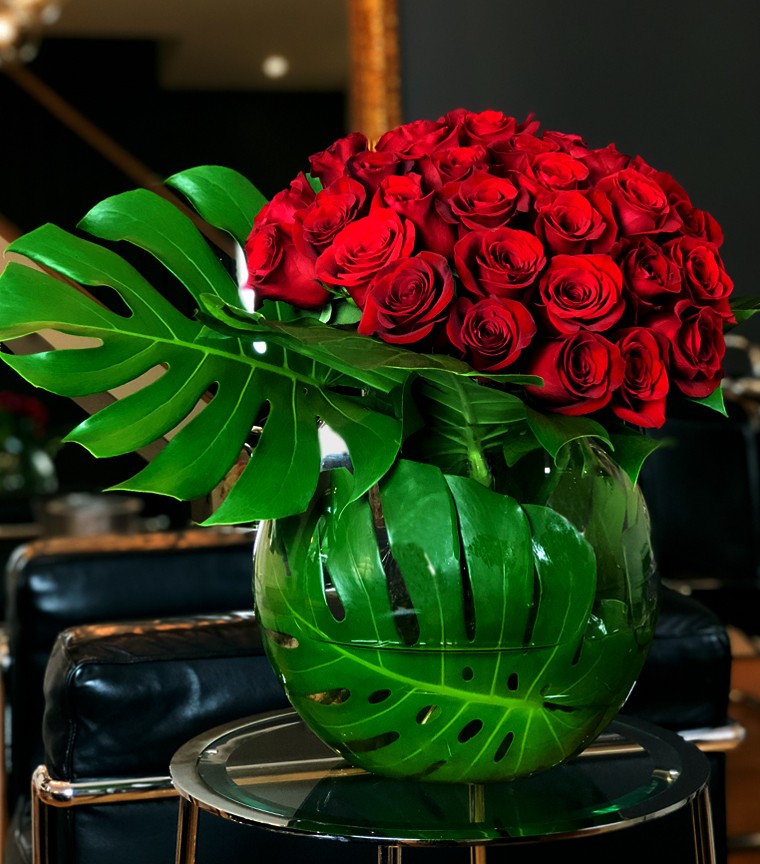 Bouquet 50 Long Red Roses - Luxury bouquet with roses and exotic leaves delivered in Montreal – Valentine's Day