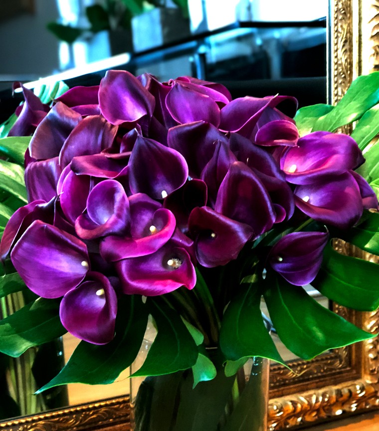 Bouquet de lys calla violets