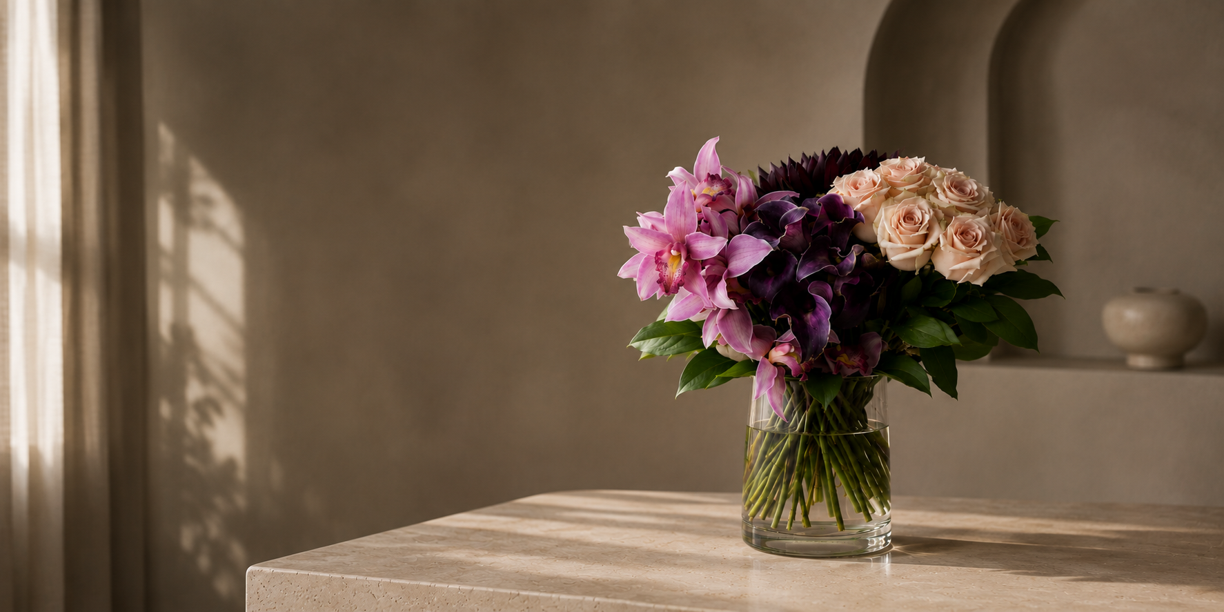 flower arrangement by Pourquoi Pas Fleurs, Montreal florist delivery Montreal, Westmount, Laval